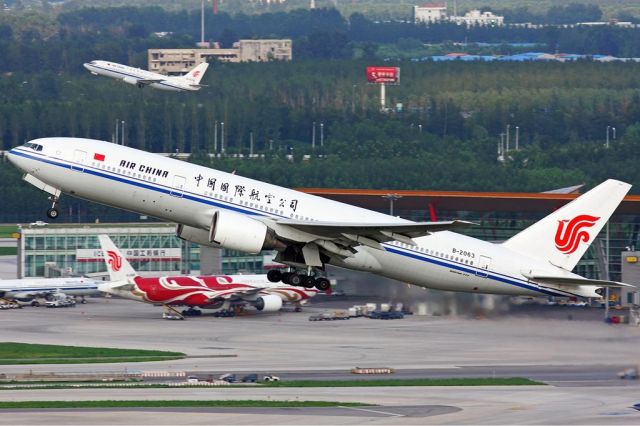 Air China Boeing 777-200 Photo Credit: Duan Zhu (2011)